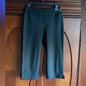 Exertex active wear cropped pants NWOT